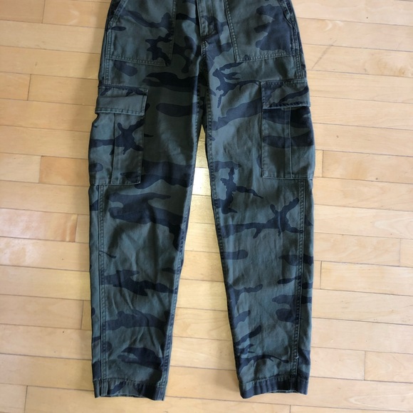 COPY - Aritzia camo pants - Picture 2 of 3